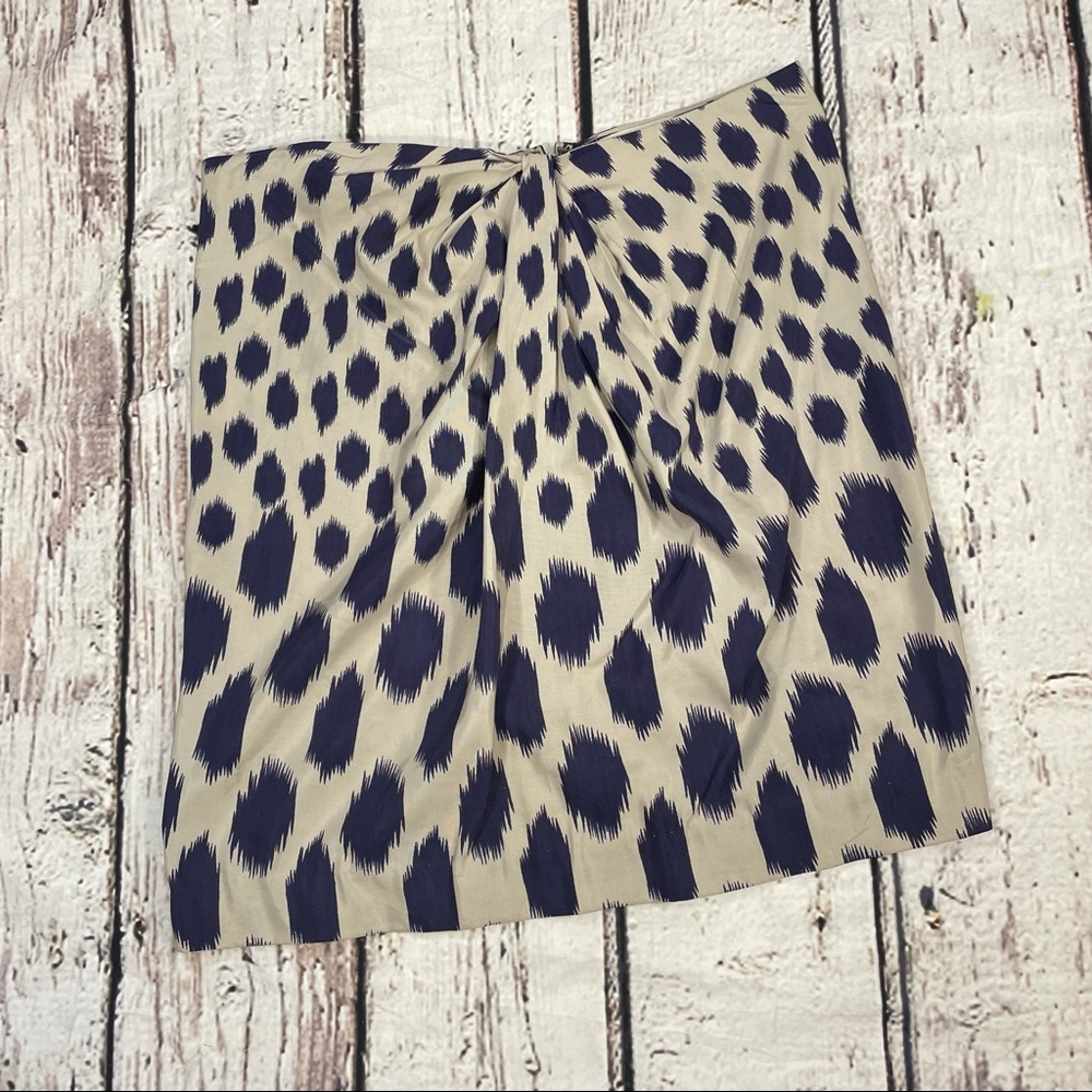 Banana Republic Skirt, Size 8, previously owned but no flaws